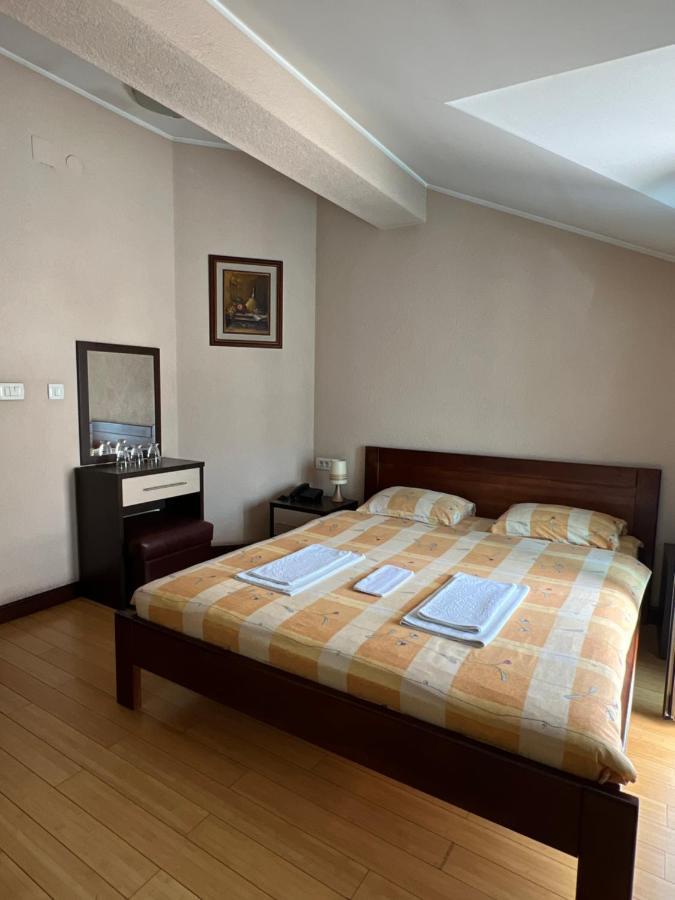 ביילו פוליה Hotel Royal מראה חיצוני תמונה