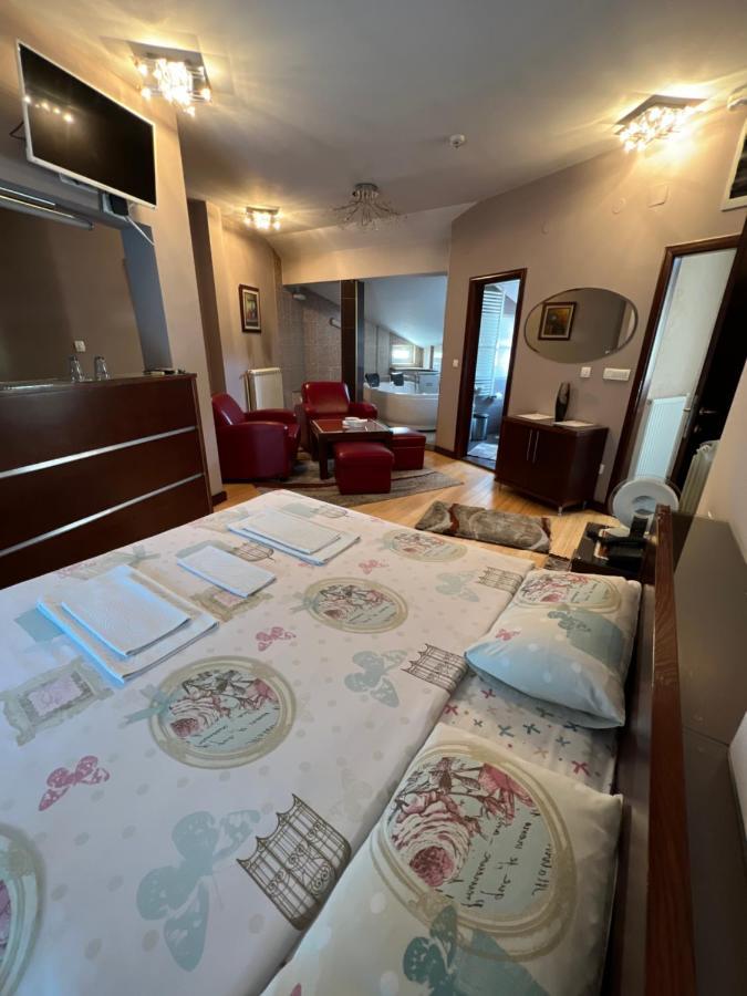 ביילו פוליה Hotel Royal מראה חיצוני תמונה